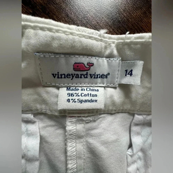 Vineyard Vines | girls Stars and Stripes patriotic shorts. Size: 14 - Picture 9 of 10